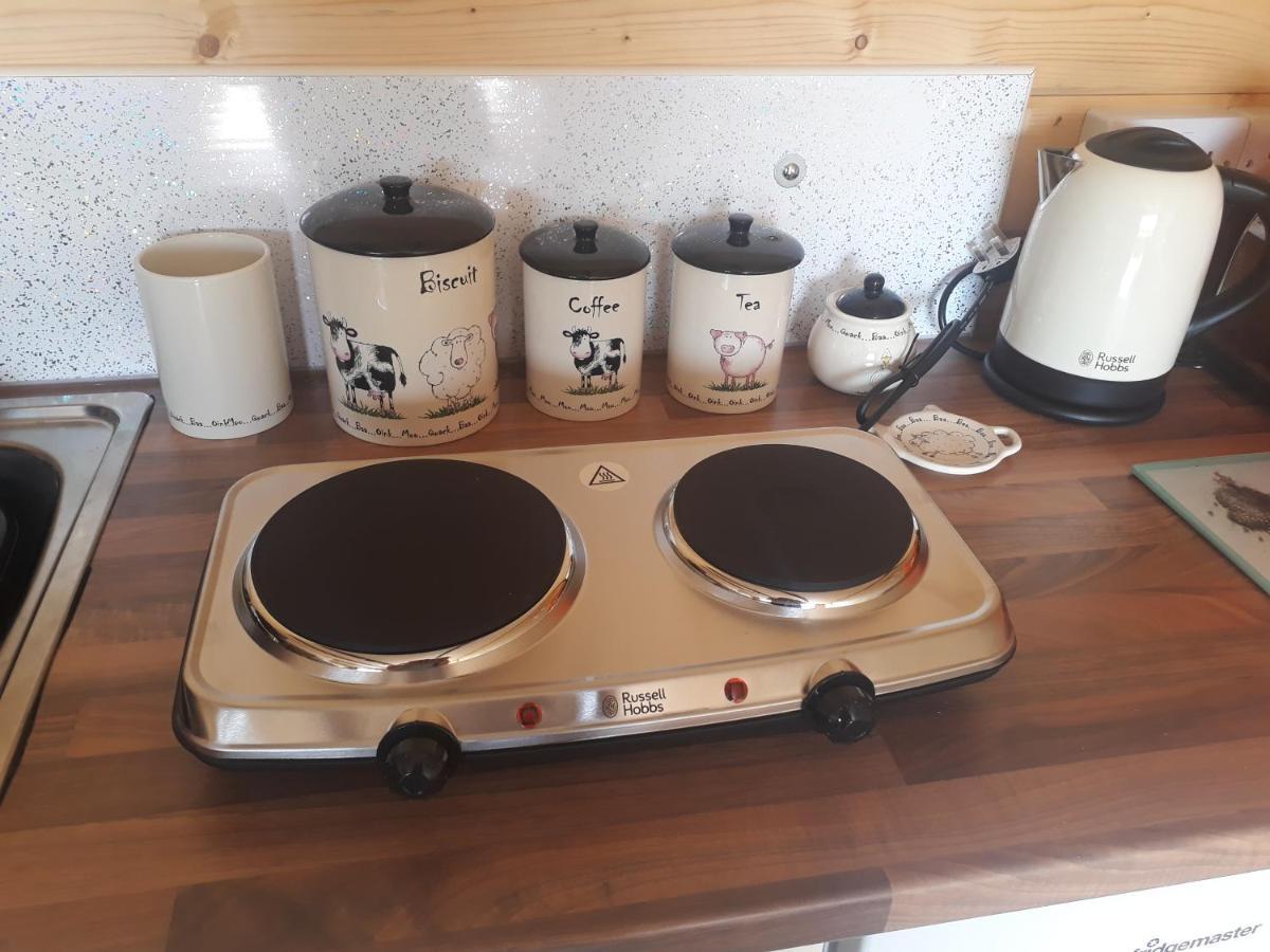 Country Bumpkin - Romantic Couples Stay In Oakhill Cabin エクステリア 写真