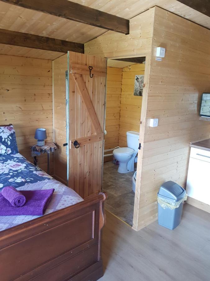 Country Bumpkin - Romantic Couples Stay In Oakhill Cabin エクステリア 写真